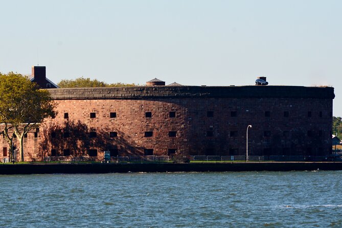 Private Sailboat Guided Tour of New York City - Comfortable Amenities Onboard