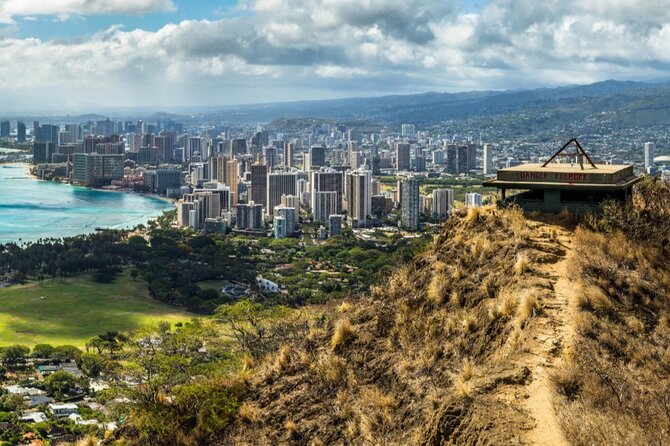 PRIVATE TOUR-Hike Diamond Head & Hawaiian Waterfall - Accessibility and Requirements