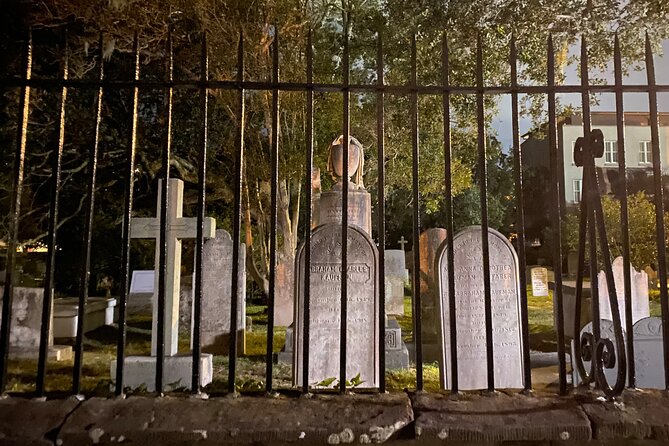 Real Hauntings of Charleston! (Small Group Ghost Tour) - Small Group Immersive Experience