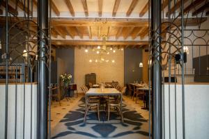 Relais De La Loire - Dining and Activities