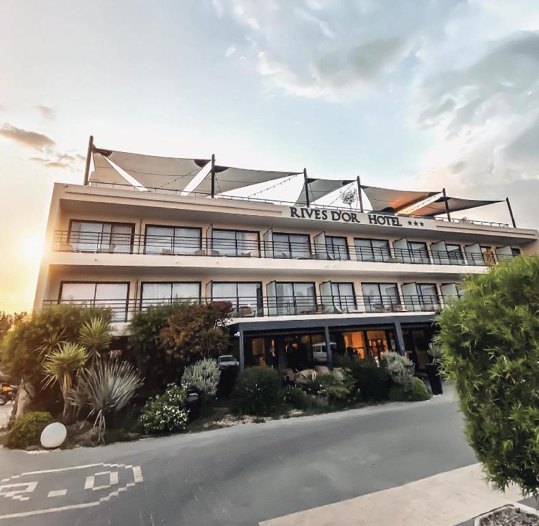 Rives D'or Hotel - Amenities and Services