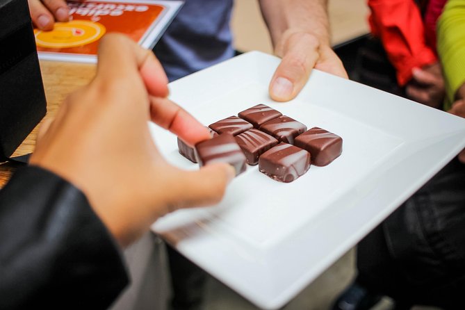 San Francisco Food Tour: Ferry Building and Ferry Plaza Farmers Market - Food Tastings and Vendors