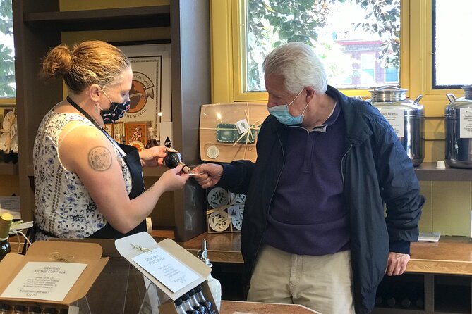 Savor Bar Harbor Culinary Walking Tour in Maine - Tour Guide and Commentary