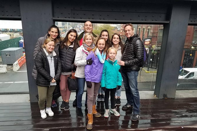 Semi-Private Meatpacking District, Chelsea Market, and High Line Walking Tour - High Line Park Experience