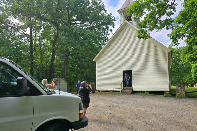 Smoky Mtn Cades Cove, RR/Logging Museum-Foothills Pky Spring Tour - Accessibility and Age Recommendations