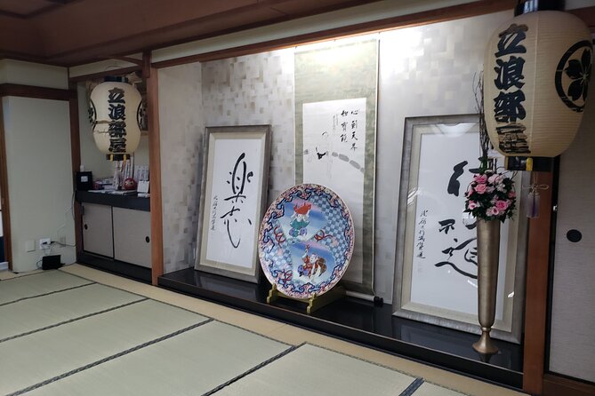 Sumo Practice Viewing Guided Tour and Photo With Sumo Wrestlers - Accessibility and Participation