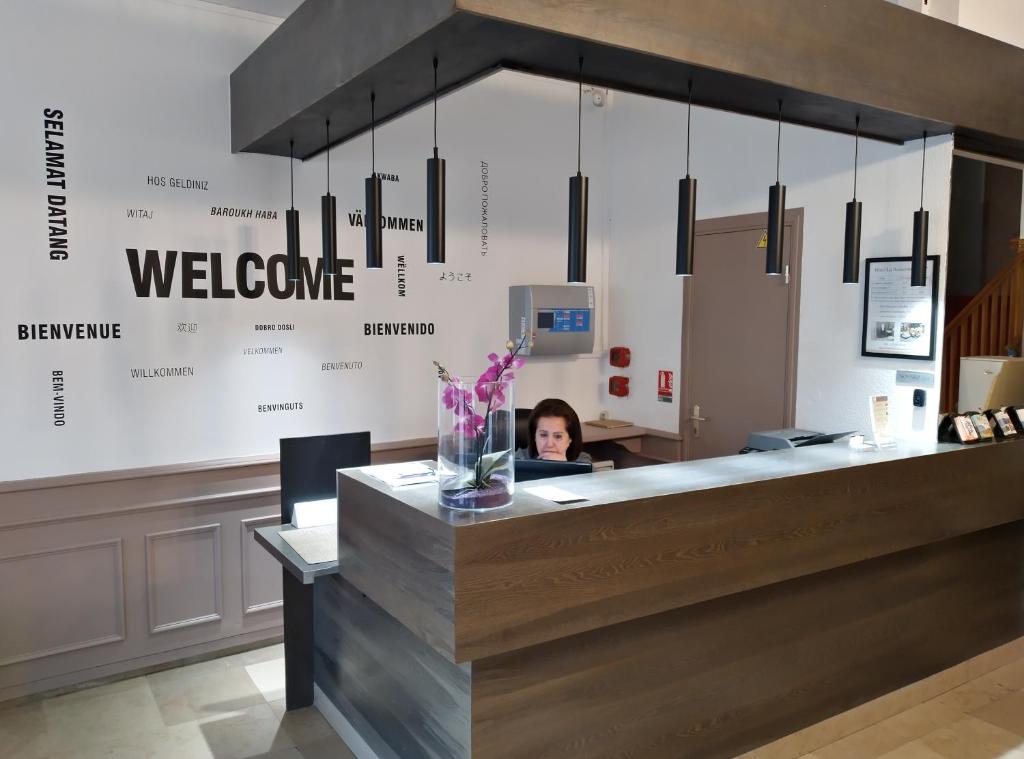 The Bushy Place - Hotel Amenities and Services