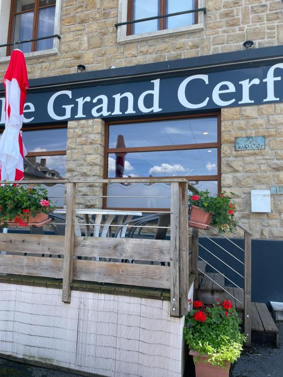 The Great Deer - Accommodation Options