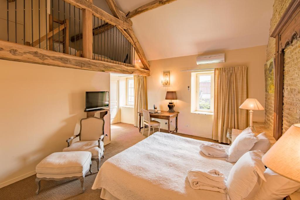 The Marius - Amenities and Services