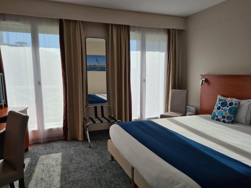 The Originals Boutique, Hotel Admirals, Les Sables-d'Olonne - Room Amenities and Features