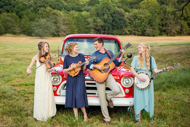 The Petersens at The Little Opry Theatre in Branson - Heartwarming Americana and Comedy