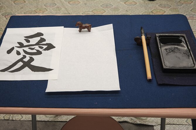 Tokyo Shinagawa Experience Calligraphy Wearing a Kimono or Samue - Included Amenities