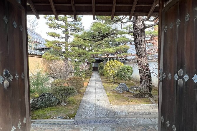 Zen Temple Yoga and Meditation in Kyoto - Preparing for the Yoga and Meditation Session