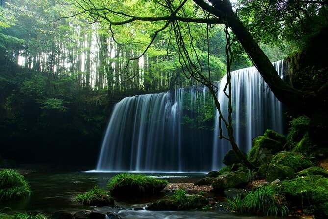 1 Day Aso 3 Sights Private Tour From or to Kumamoto - Discovering the Wonders of Komezuka Volcano