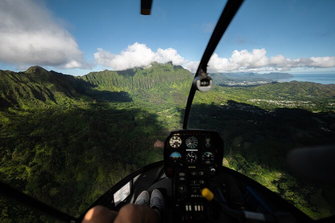 18 Minutes SHARED Helicopter Tour in Honolulu - Cancellation and Booking