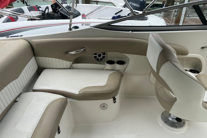 24 Ft Miami Bay: Private Boat, Gas Included , 8 People, Captained - Customer Reviews and Experiences