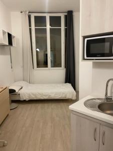 Alliance Residence - Dining and Amenities