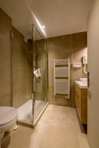 Aster Hotel Aux Arcades Restaurant - Guest Experience and Feedback