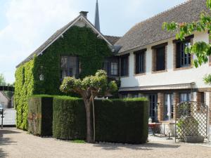 Auberge Du Grand Dauphin - Guest Reviews and Ratings