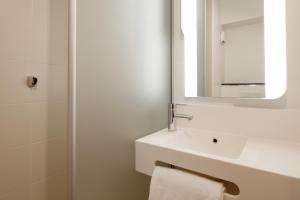 B&B HOTEL Compiègne - Booking and Contact Information
