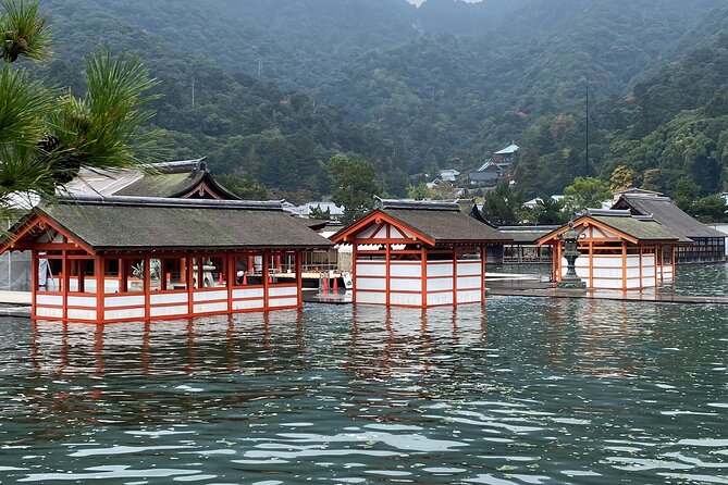 Beautiful Hiroshima, Peace Park and Miyajima Island - Exploring the Hokoku Shrine