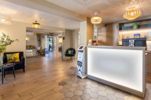 BEST WESTERN La Porte Des Châteaux - Booking Information and Policies