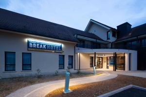 Break Hotel - Facilities and Services