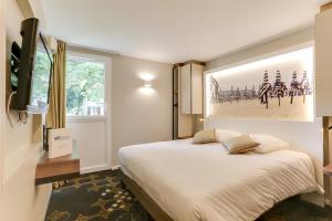 Brit Hotel Caen Nord - Memorial - Nearby Attractions