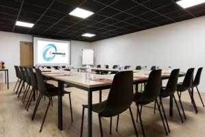 Brit Hotel Comfort Amiens - Policies and House Rules