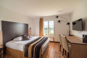 Brit Hôtel Confort - The White Tower - Dining Options and Breakfast