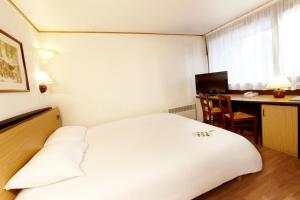 Campanile Cholet - Booking Information and Discounts