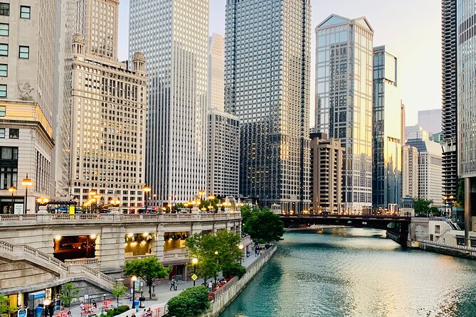 Chicago Mobs and Haunts Walking Tour - Historical Stories and Highlights