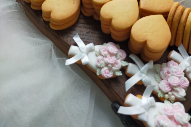 Cooking Experience to Squeeze "Sakura" With Icing Cream in Nerima - Cooking the Sakura
