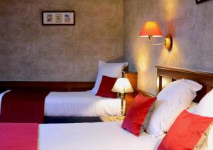 Coq Hotel - Important Information