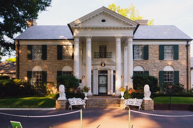 Elvis in Memphis Private Tour Including Graceland Tickets - Highlights of the Private Walking Tour