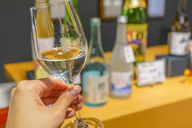 Fushimi Cherry Blossom and Sake Brewery Tour - Exploring Fushimi Inari-taisha Shrine