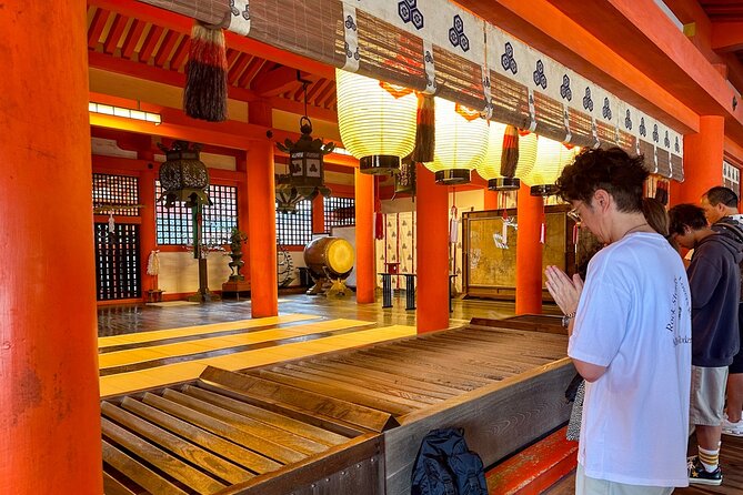 Hiroshima and Miyajima Day Trip With Itsukushima Shrine & Ferry - Exploring Itsukushima Shrine