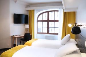 Hotel Athanor Centre - Room Types and Availability