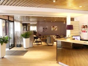 Hotel De L'orme, Akena - House Rules and Policies