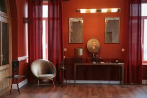 Hotel Des Arts - Amenities and Facilities