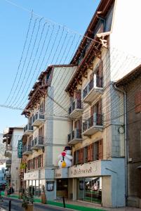 Hotel Du Commerce - Booking Information