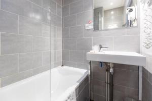 Hotel Edmond Rostand - Policies and House Rules