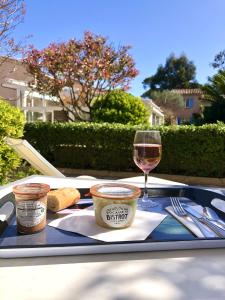 Hotel Jas Neuf - Policies and Additional Information