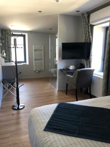Hotel La Vinaigrerie LOGIS - Booking Information