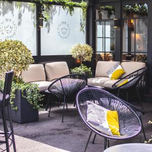 Hôtel Le Boeuf Couronné Chartres - Logis Hotels - Dining Experience