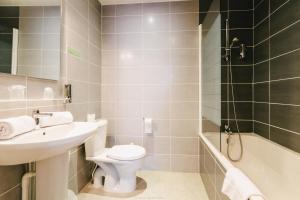 Hotel Le Central - Dining Experience