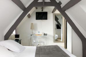 Hotel Le Dauphin - Policies and Important Information