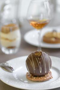 Hotel Le Vouglans - Restaurant La Valouse - Dining Experience at Restaurant La Valouse