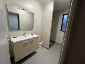 Hotel MAAS - Booking Information and Pricing