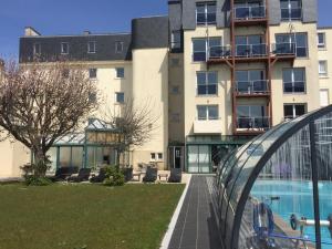 Hotel of Thermes and Casino - Dining Options and Breakfast Offerings